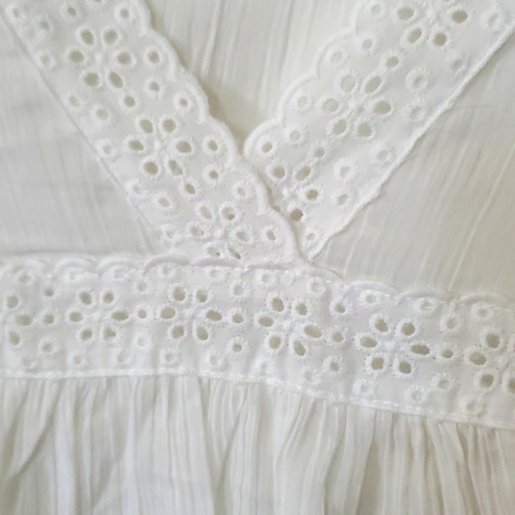 NWT The Children's Place 12-18 Months White Tunic Top Bell Sleeve - Picture 3 of 3